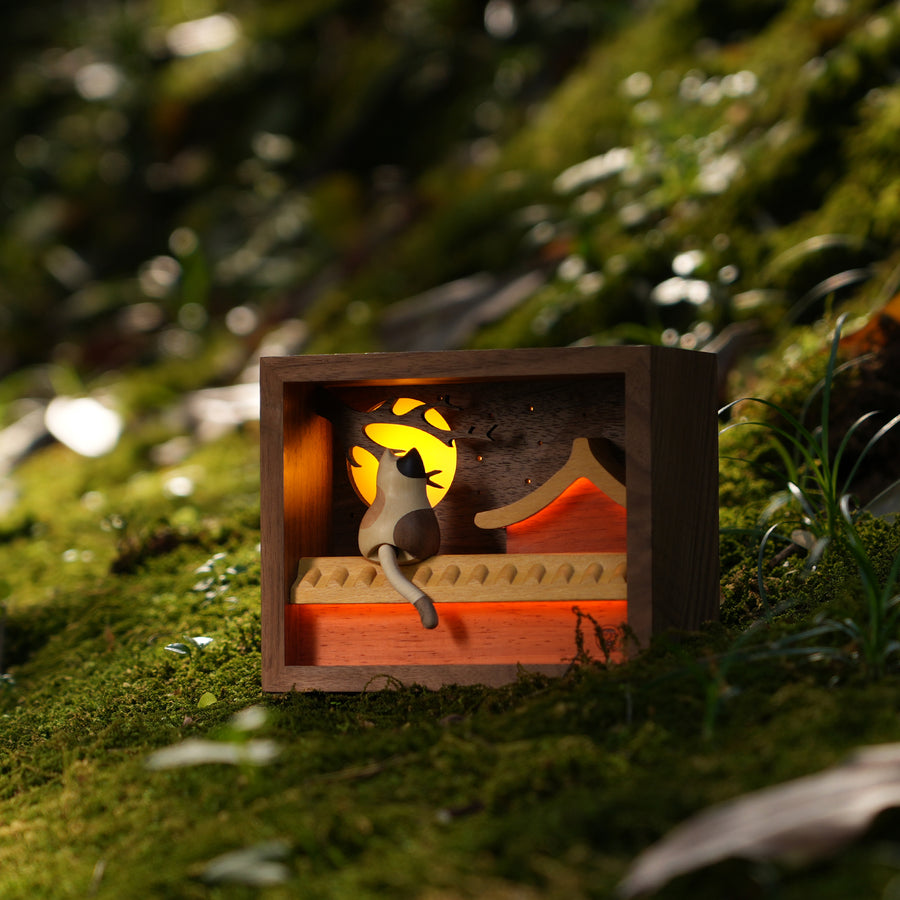 Moon-Gazing Wooden Cat Lamp