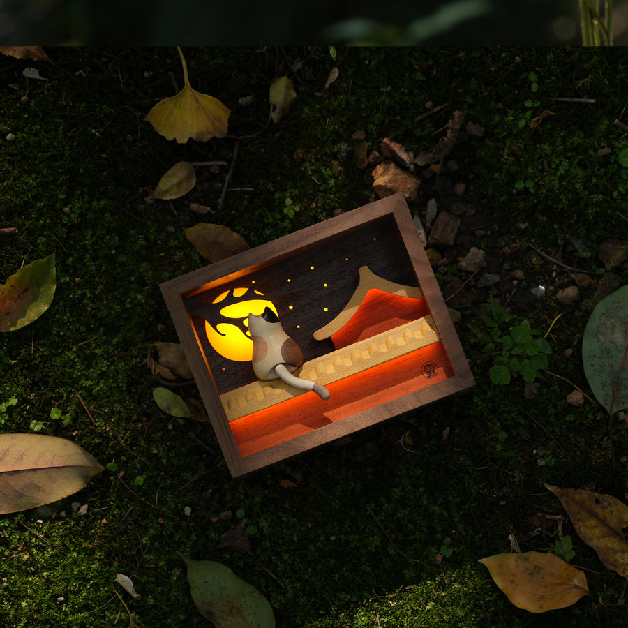 Moon-Gazing Wooden Cat Lamp