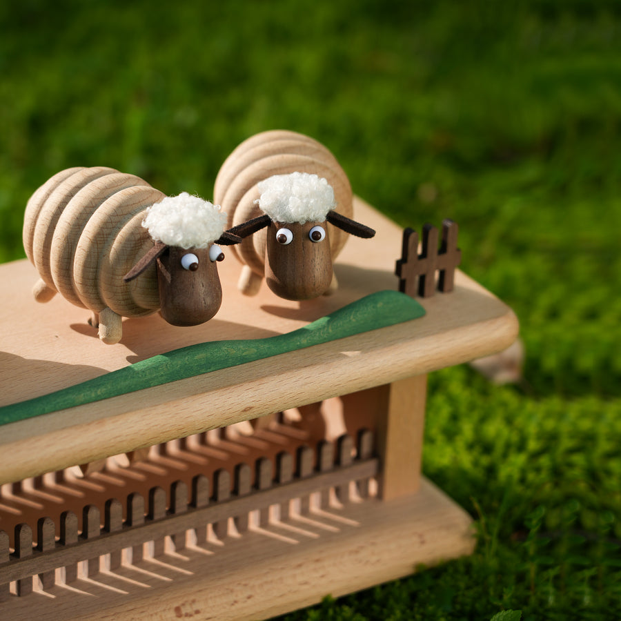 Synchronized Wooden Sheep