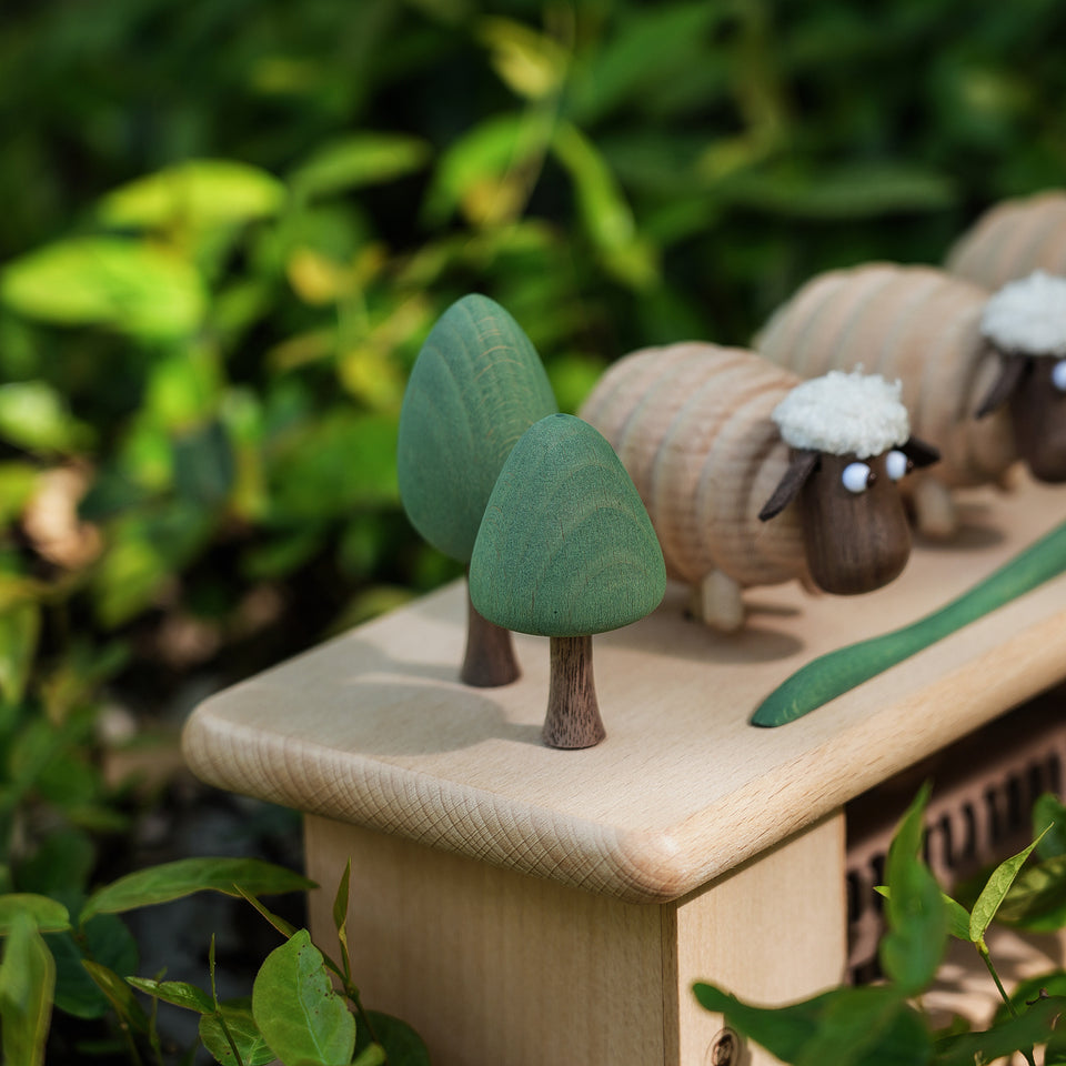 Synchronized Wooden Sheep